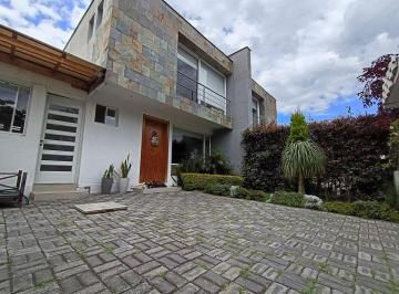 Casa de 3 habitaciones, Quito · Casa de Venta con 3 Habitaciones en Cumbaya Lumbisi