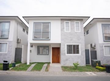 Casa de 4 habitaciones, Daule · Oportunidad Única en Vistana! Modelo Villa Rea 4d