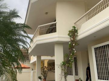 Casa de 6 habitaciones, Salinas · Vendo Casa Grande Cerca del Mar en Salinas La Milina