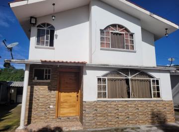 Casa · 144m² · 3 Habitaciones · 4 Estacionamientos · Casa en Sangolqui