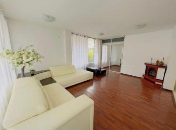 Departamento de 2 habitaciones, Quito · De Venta Hermoso Departamento en La Urbanizacion El Condado