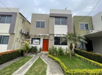 Casa · 100m² · 3 Habitaciones · Venta de Casa en Urb Compostela, Norte de Daule, Via a Salitre