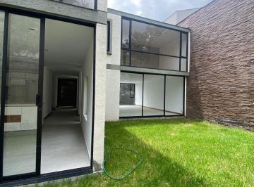 Casa de 3 habitaciones, Quito · Hermosa Casa por Estrenar