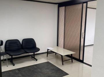 Consultorio de 3 habitaciones, Quito · Oficina en Venta o Renta Sector Banco Central Edificio Yuraj Pirca