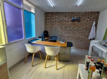 Casa de 12 habitaciones, Quito · 694 m² de Construcción Para Oficinas o Comercio en Quito