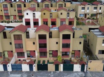 Casa de 3 habitaciones, Quito · Venta Amplia Casa Sector Colegio Ism