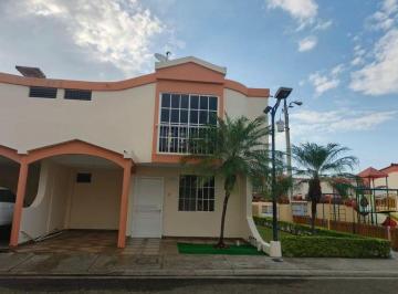 Casa de 3 habitaciones, Manta · Casa de Venta en Portoviejo Sector Av Manabi