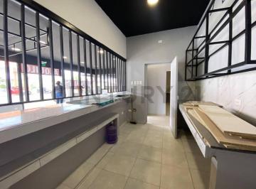 Local comercial · 132m² · Locales Comerciales Disponibles en Gasolinera