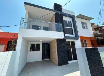 Casa de 3 habitaciones, Manta · Casa de Venta en Manta Sector 15 de Septiembre