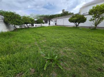 Terreno / Lote de 2 habitaciones, Quito · Terreno en Venta Zona Comercial Primavera