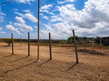 Terreno / Lote 200m² Venta Centro de Playas · De Oportunidad en General Villamil Playas Vendo Terreno Esquinero de 200 M², a 5 Mn del Mar