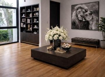 Casa de 4 habitaciones, Quito · Venta Casa con Piscina en Nayon