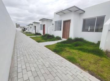 Casa de 2 habitaciones, Quito · Casas por Estrenar de Una Planta Sector Calderón