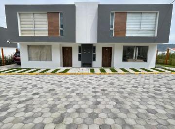 Casa de 3 habitaciones, Quito · Venta Casa Dos Pisos Tres Dorm. Mitad del Mundo San Antonio