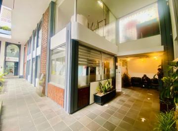Local comercial de 2 habitaciones, Quito · Se Vende Local Comercial, Oficina Dúplex.
