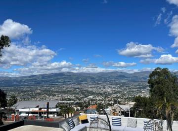 Departamento · 166m² · 3 Habitaciones · 2 Estacionamientos · Luxury Penthouse With 189 m² Panoramic Terrace – San Juan, Cumbayá
