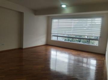 Departamento de 3 habitaciones, Quito · Amplio y Cómodo Departamento a Dos Cuadras de La Universidad Católica