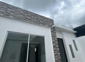 Casa · 82m² · 3 Habitaciones · 3 Estacionamientos · Acogedora Casa en Costa Azul