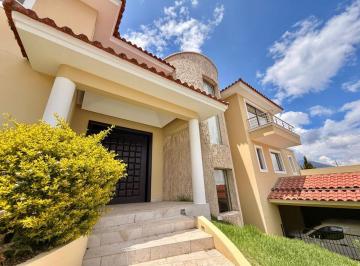 Casa de 5 habitaciones, Quito · Casa de Lujo en Venta – Sector Ponciano