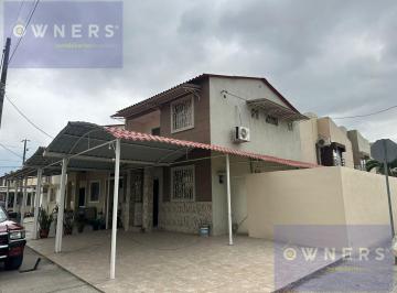 Casa · 161m² · 4 Habitaciones · 2 Estacionamientos · Venta Casa en Urbanizacion Sambocity, Etapa Holywood Park (Lm)