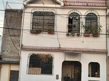 Casa de 8 habitaciones, Guayaquil · Venta de Casa Rentera de 250 m² con 8 Recámaras en Sauces 9