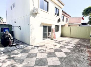 Casa de 3 habitaciones, Guayaquil · Vendo Casa en Belohorizonte Tres Dorm. Cada Uno con Su Baño Patio Enorme Más Suite
