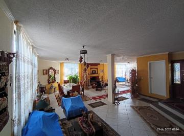 Terreno / Lote , Quito · Casa con Terreno de Venta en Cumbaya