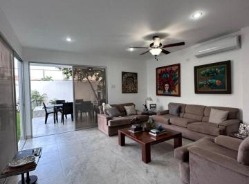 Casa de 3 habitaciones, Guayaquil · Casa en Venta en Puerto Azul