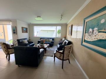 Casa de 4 habitaciones, Quito · Cumbayá Linda Casa en Venta, Dentro de Conjunto