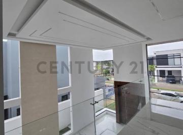 Casa · 365m² · 4 Habitaciones · 2 Estacionamientos · Casa en Venta en Dubai, Isla Mocolí 365 m² de Construcción