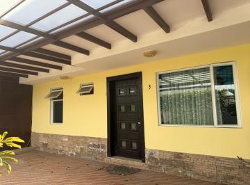 Casa de 3 habitaciones, Quito · Vendo Casa Conjunto Las Retamas