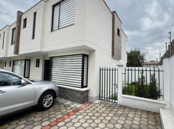 Casa de 3 habitaciones, Quito · En Renta Casa por Estrenar, Sector Dean Bajo, Valle de Los Chillos