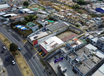 Local comercial · 593m² · 8 Estacionamientos · Local Comercial / Galpón Sector El Condado Sobre Av Occidental