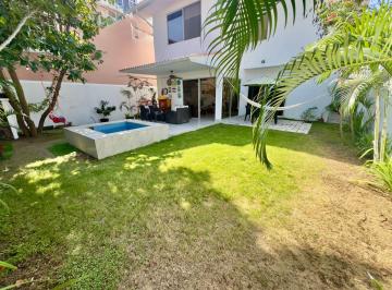 Casa de 4 habitaciones, Guayaquil · Vendo Casa en Puerto Azul Casi Nueva Cuatros Dorm., Todos con Baño, Amplio, Patio Jacuzzi