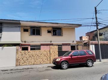 Casa de 5 habitaciones, Guayaquil · Venta Casa con Dos Departamentos, Urdesa Central