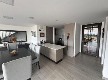 Casa de 3 habitaciones, Quito · Casa Moderna en Venta – Av Intervalles