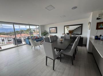 Casa de 3 habitaciones, Quito · Casa Moderna en Venta – Av Intervalles