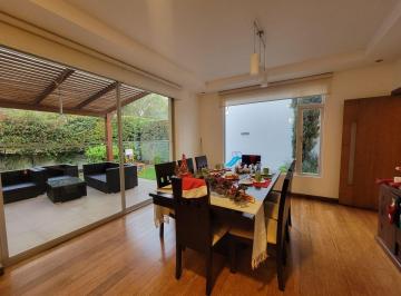 Casa de 3 habitaciones, Quito · Hermosa Casa en Venta 3 Hab. 256 m² Más 137 m² de Jardín (La Viña)
