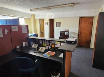 Oficina comercial , Quito · Oficina Av Amazonas Frente Centro Comercial El Jardin de Venta