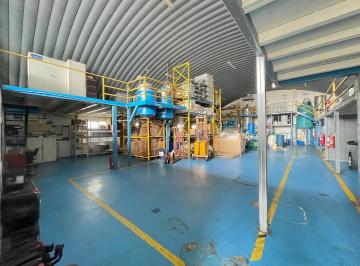 Bodega-Galpón · 480m² · 1 Habitación · 5 Estacionamientos · La Cristiania, Los Arupos, Galpón en Venta, 480 m² 4 Oficinas y 3 Baños
