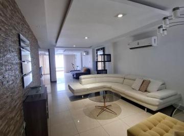Casa de 3 habitaciones, Guayaquil · Terranostra: en Venta Moderna Casa con Acabados Mejorados, 3 Dorm., Piscina y Jacuzzi