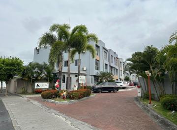 Departamento de 3 habitaciones, Guayaquil · ¡Oportunidad Única en Costa Plaza – 160 m² por Solo $950/m²! Amplio, Moderno y de Estreno