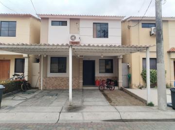 Casa de 4 habitaciones, Daule · Casa en Venta Milán Vía a Salitre