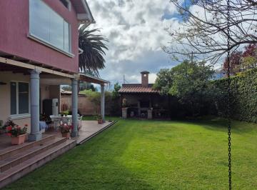 Casa de 4 habitaciones, Quito · Vendo Casa Sector Lumbisi Cumbayá 590.000 Dólares, Mm