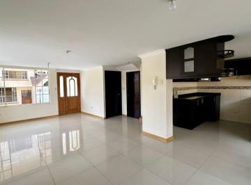 Casa de 5 habitaciones, Quito · Casa Esquinera en Venta – Conjunto Privado | Sector Parque de La Armenia