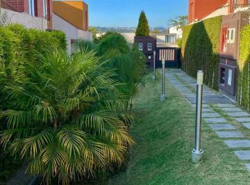 Casa · 138m² · 3 Habitaciones · 2 Estacionamientos · Casa en Venta Nayón