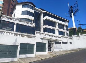 Casa · 1798m² · 7 Habitaciones · 5 Estacionamientos · Casa en Renta, Ideal Ubicación