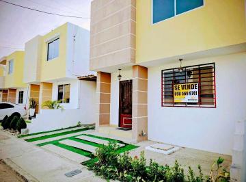 Casa · 100m² · 3 Habitaciones · 1 Estacionamiento · Vendo Casa, Urbanización Santa María, de 3 Dorm.