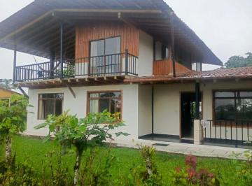 Quinta vacacional de 3 habitaciones, Pedro Vicente Maldonado · Hermosa Casa Campestre, Area Terreno 1800 m, Pedro Vicente Maldonado. $85000.