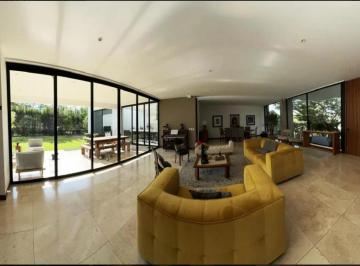 Casa · 498m² · 3 Habitaciones · 10 Estacionamientos · Casa de Lujo en Arriendo – Urb. Arrayanes | Puembo